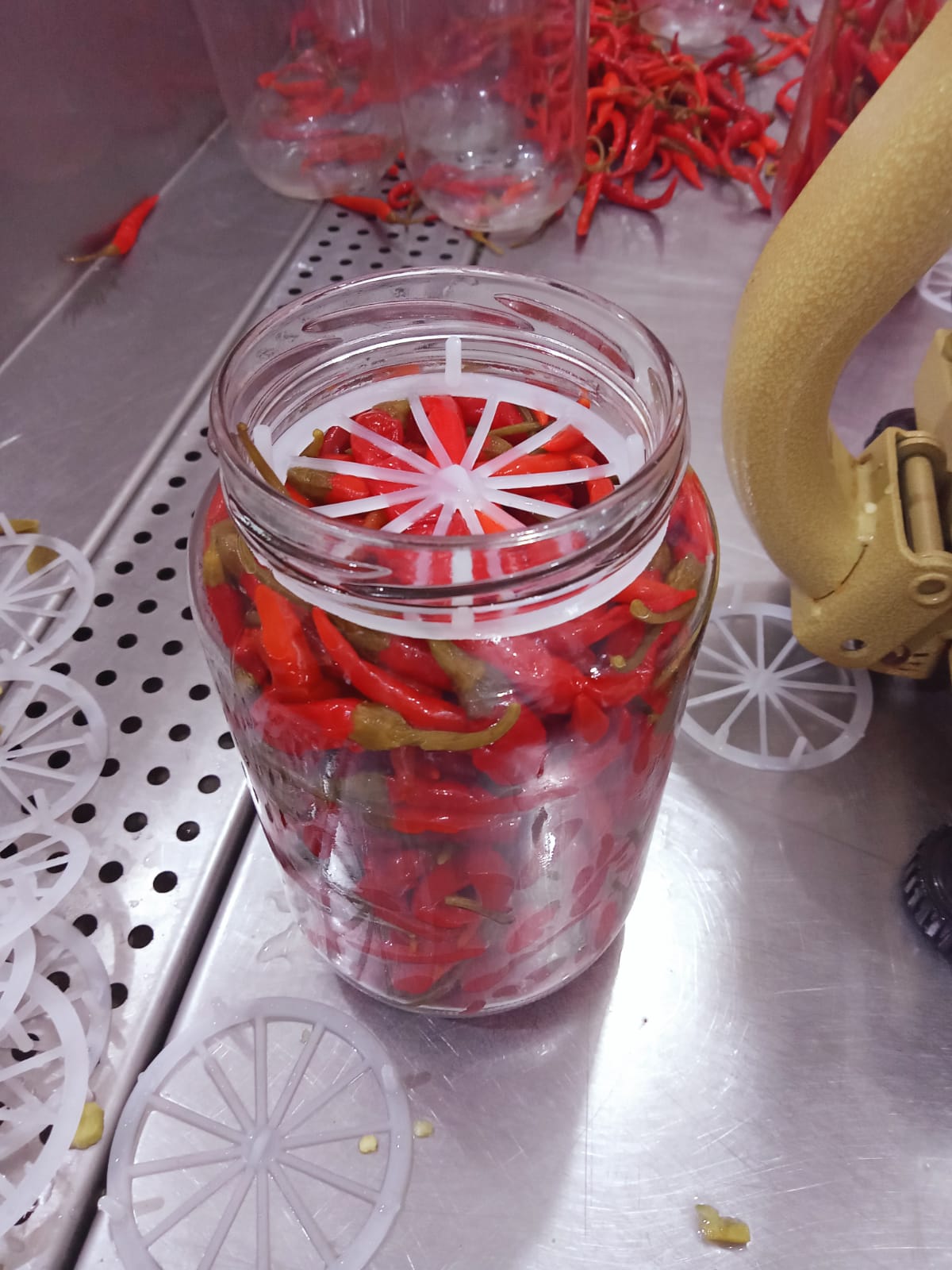 Whole hot piri piri peppers